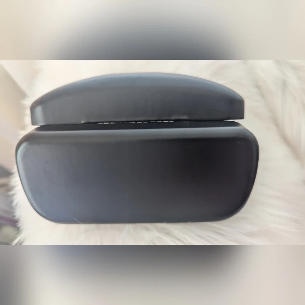 Diane Von Furstenberg  Eye Glass Case